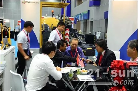 客戶現(xiàn)場咨詢、洽談