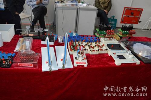 無線電器材廠現(xiàn)身沈陽(yáng)第70屆中國(guó)教育裝備展(圖4)