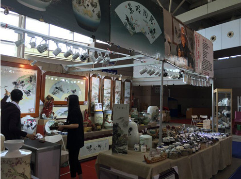 威海春季茶博會(huì)暨珠寶展會(huì)火爆各種奇色亮相(圖2) 威海春季茶博會(huì)暨珠寶展會(huì)火爆各種奇色亮相(圖2)