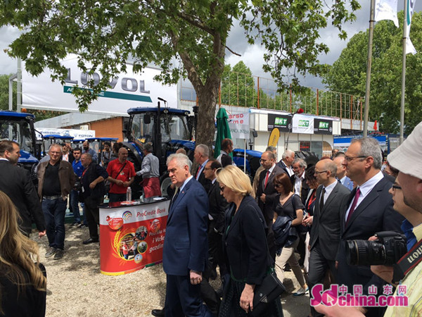 第83屆塞爾維亞國(guó)際農(nóng)業(yè)展 雷沃重工參展(圖1) 第83屆塞爾維亞國(guó)際農(nóng)業(yè)展 雷沃重工參展(圖1)