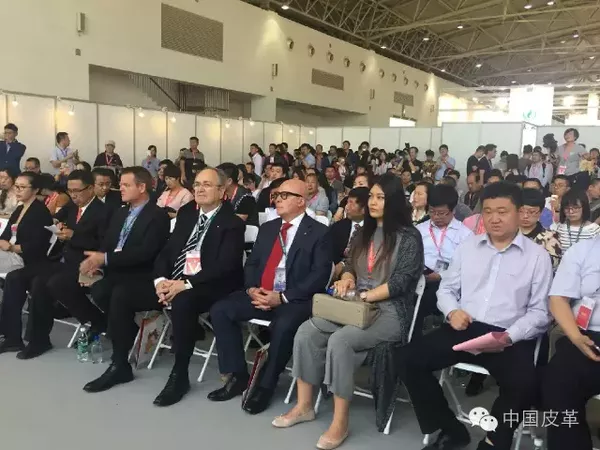 2016北京國(guó)際皮草時(shí)裝展 皮草行業(yè)注入正能量(圖1) 2016北京國(guó)際皮草時(shí)裝展 皮草行業(yè)注入正能量(圖1)