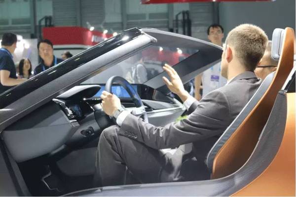 2016亞洲CES展BMW電力十足！(圖8)