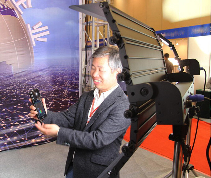 2016全國(guó)電視燈光美術(shù)設(shè)備展珠江燈光LED亮相(圖4) 2016全國(guó)電視燈光美術(shù)設(shè)備展珠江燈光LED亮相(圖4)