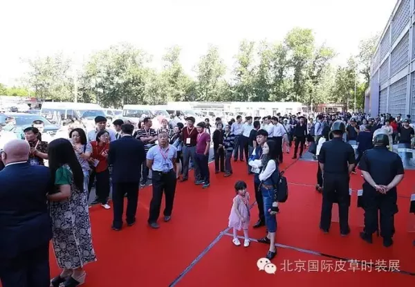 2016北京國際皮草時裝展盛大起航 精彩絕倫(圖5) 2016北京國際皮草時裝展盛大起航 精彩絕倫(圖5)