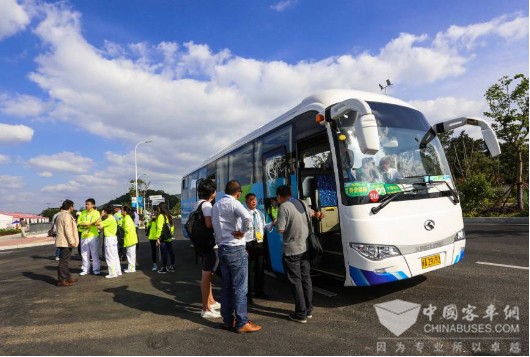 金龍客車(chē)發(fā)布全新品牌 備戰(zhàn)2016年道路運(yùn)輸展(圖3)