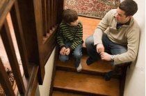 保養(yǎng)實木樓梯的四個要點