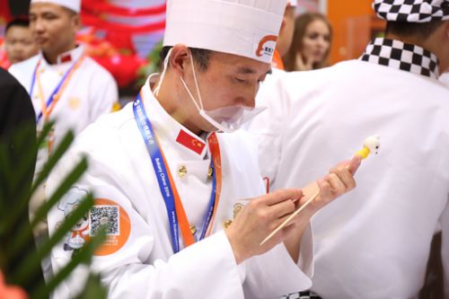 新東方烹飪教育助力國(guó)際烘焙展(圖3) 新東方烹飪教育助力國(guó)際烘焙展(圖3)