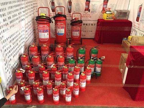 第十四屆國(guó)際消防展 濰坊華寶攜綠消滅火器(圖2) 綠消產(chǎn)品參展啦