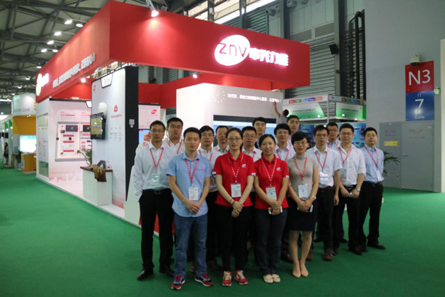 ZNV中興力維現(xiàn)場工作人員合影