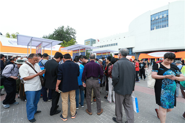 2016北京樂(lè)器展火爆現(xiàn)場(chǎng) 聲聲悠揚(yáng)引人駐足(圖7)