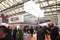 上海地面材料展:大藝樹(shù)地板強(qiáng)勢(shì)吸引經(jīng)銷(xiāo)商目光